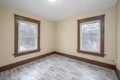 914 Delia Avenue, Akron, OH 44320 - Photo 16