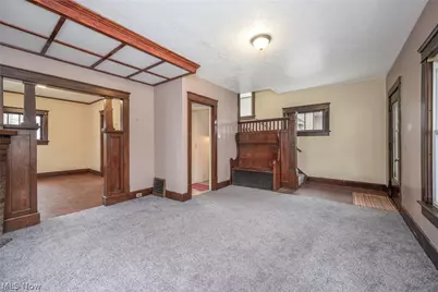 914 Delia Avenue, Akron, OH 44320 - Photo 6