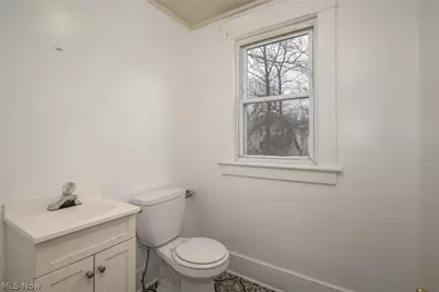 914 Delia Avenue, Akron, OH 44320 - Photo 12