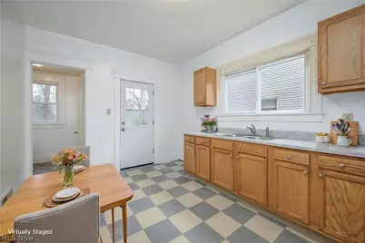 914 Delia Avenue, Akron, OH 44320 - Photo 12