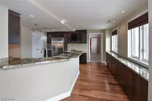 19000 Lake Rd, Rocky River, OH 44116 - Photo 20