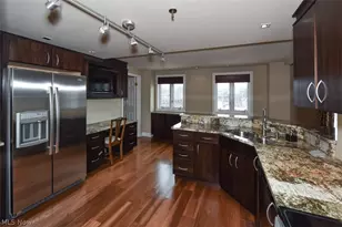 19000 Lake Rd, Rocky River, OH 44116 - Photo 4