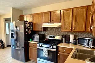 1268 Oxford Dr, Madison, OH 44057 - Photo 8