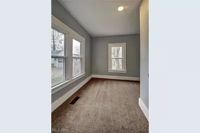 994 Perry Avenue, Barberton, OH 44203 - Photo 8