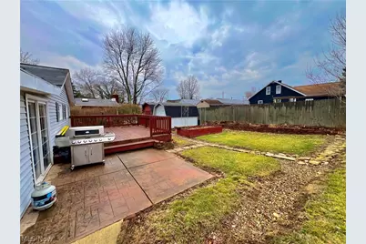 325 McKinley Avenue NW, Canton, OH 44615 - Photo 6