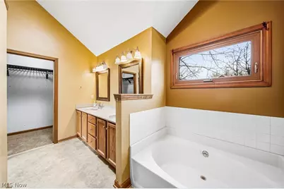 32068 Dorchester Drive, Avon Lake, OH 44012 - Photo 18