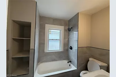 15340 Yorick Avenue #2nd floor, Loveland, OH 44110 - Photo 12