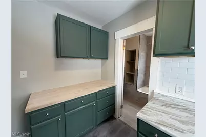 15340 Yorick Avenue #2nd floor, Loveland, OH 44110 - Photo 8