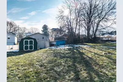 67 25th Street NW, Barberton, OH 44203 - Photo 6