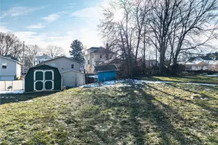 67 25th St NW, Barberton, OH 44203 - Photo 6