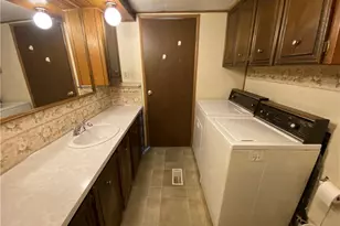 34424 Euclid Ave, Willoughby, OH 44094 - Photo 16