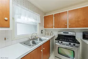 1144 Sutherland Ave, Akron, OH 44314 - Photo 18