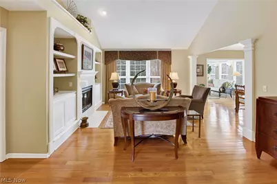 407 Clearbrook Drive, Avon Lake, OH 44012 - Photo 8