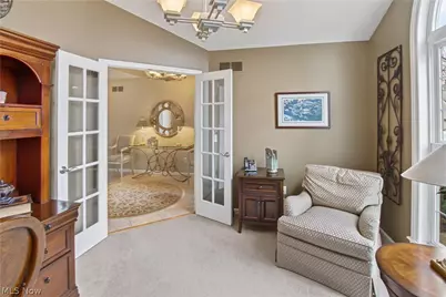 407 Clearbrook Drive, Avon Lake, OH 44012 - Photo 4