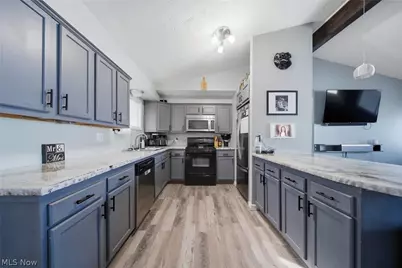 9185 Milford Drive, Northfield, OH 44067 - Photo 6