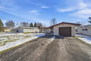 9185 Milford Dr, Northfield, OH 44067 - Photo 16