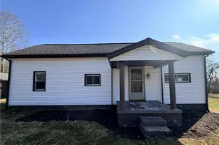 574 Brighton Blvd, Zanesville, OH 43701 - Photo 1