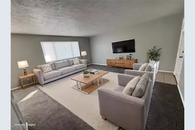 4871 Banbury Court #10, Warrensville Heights, OH 44128 - Photo 2