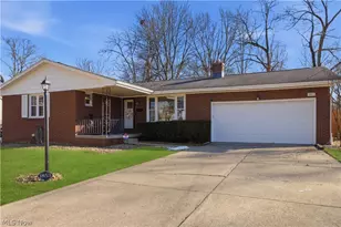 1853 Lancaster Dr, Youngstown, OH 44511 - Photo 4