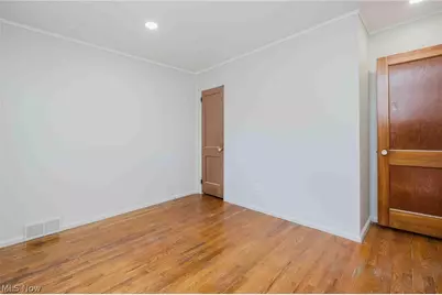 524 Jefferson Avenue, Barberton, OH 44203 - Photo 20