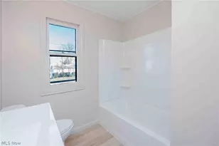 524 Jefferson Ave, Barberton, OH 44203 - Photo 12