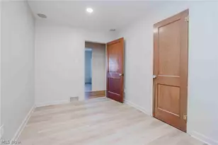 524 Jefferson Ave, Barberton, OH 44203 - Photo 24