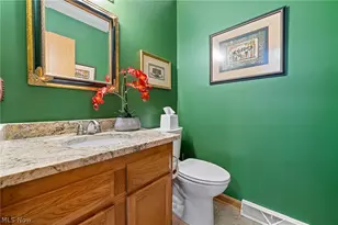 930 Pearson Cir, Boardman, OH 44512 - Photo 10