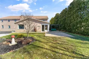 930 Pearson Cir, Boardman, OH 44512 - Photo 2