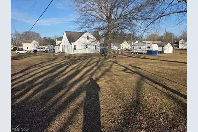 210 Biggs Avenue, Conesville, OH 43811 - Photo 2