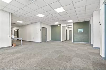 2600 25th Street NE, Canton, OH 44705 - Photo 6