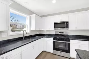 1331 Leonora Ave, Akron, OH 44305 - Photo 12