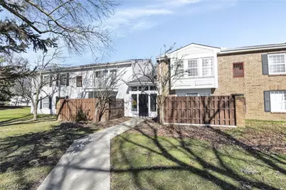 26179 Raintree Boulevard #D8, Olmsted Falls, OH 44138 - Photo 42