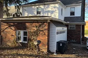 422 N Firestone Blvd, Akron, OH 44301 - Photo 2