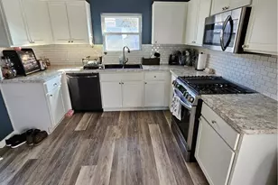 671 Moreley Ave, Akron, OH 44320 - Photo 2