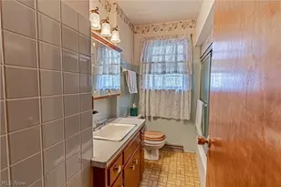 2306 Cherry Hill Ave, Youngstown, OH 44509 - Photo 18