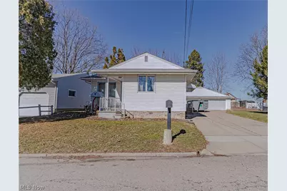 2306 Cherry Hill Avenue, Youngstown, OH 44509 - Photo 1