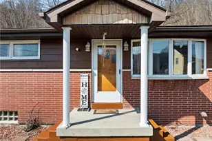 262 Quincy Ln, Tiltonsville, OH 43963 - Photo 4