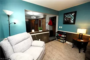 223 Naples Dr, Elyria, OH 44035 - Photo 6