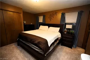 223 Naples Dr, Elyria, OH 44035 - Photo 12