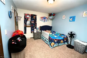 223 Naples Dr, Elyria, OH 44035 - Photo 14