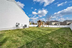 595 Jessica Ln, Wadsworth, OH 44281 - Photo 4