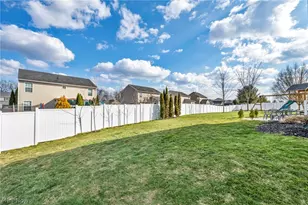 595 Jessica Ln, Wadsworth, OH 44281 - Photo 2