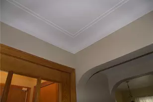 19070 Meredith Ave, Euclid, OH 44119 - Photo 10