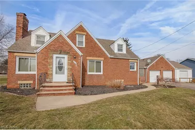 3065 25th Street NW, Canton, OH 44708 - Photo 2