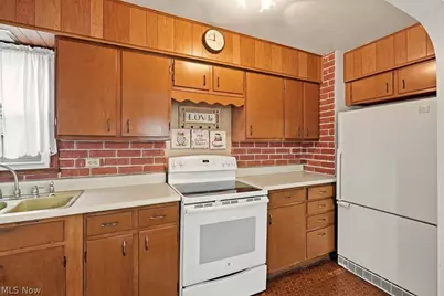 1119 Mount Vernon Avenue, Akron, OH 44310 - Photo 12