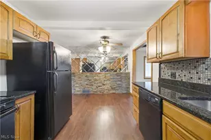 923 Kirwan Dr, Youngstown, OH 44515 - Photo 8