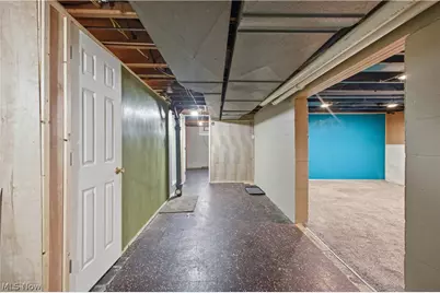 923 Kirwan Drive, Youngstown, OH 44515 - Photo 36