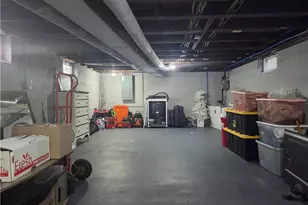 119 S Wallace St, Uhrichsville, OH 44683 - Photo 18