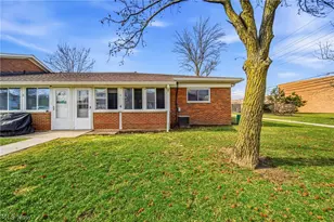 25520 Country Club Blvd, North Olmsted, OH 44070 - Photo 2