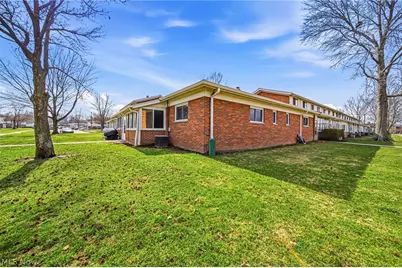 25520 Country Club Boulevard #4, North Olmsted, OH 44070 - Photo 24